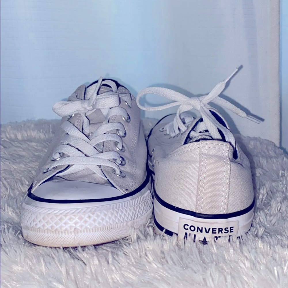 Women’s converse